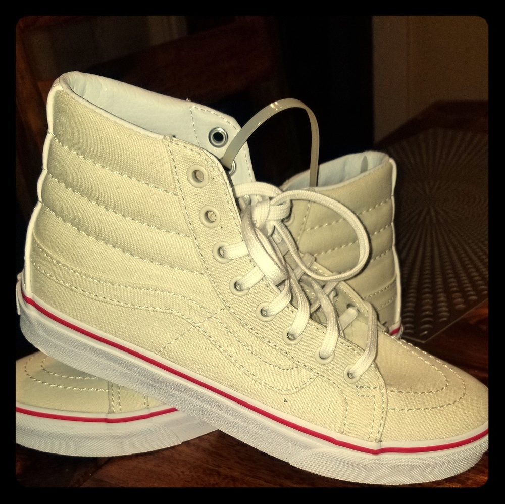Vans -SK8 - Hi Slim
Leather Canvas